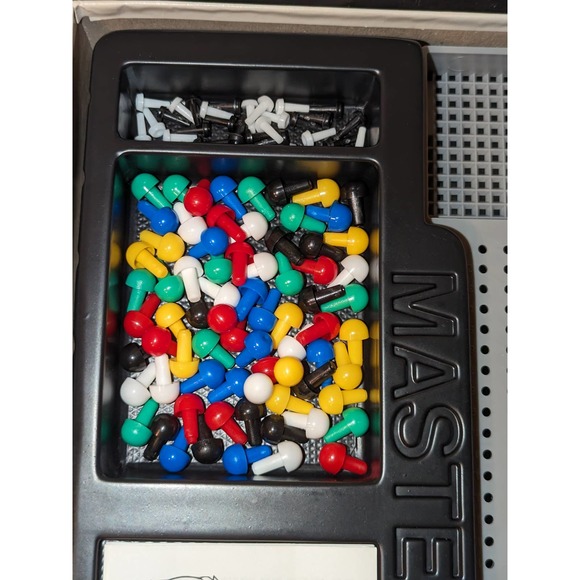 Vintage 1981 Mastermind Game Pressman Complete Made in USA Like New Must See - Picture 3 of 7